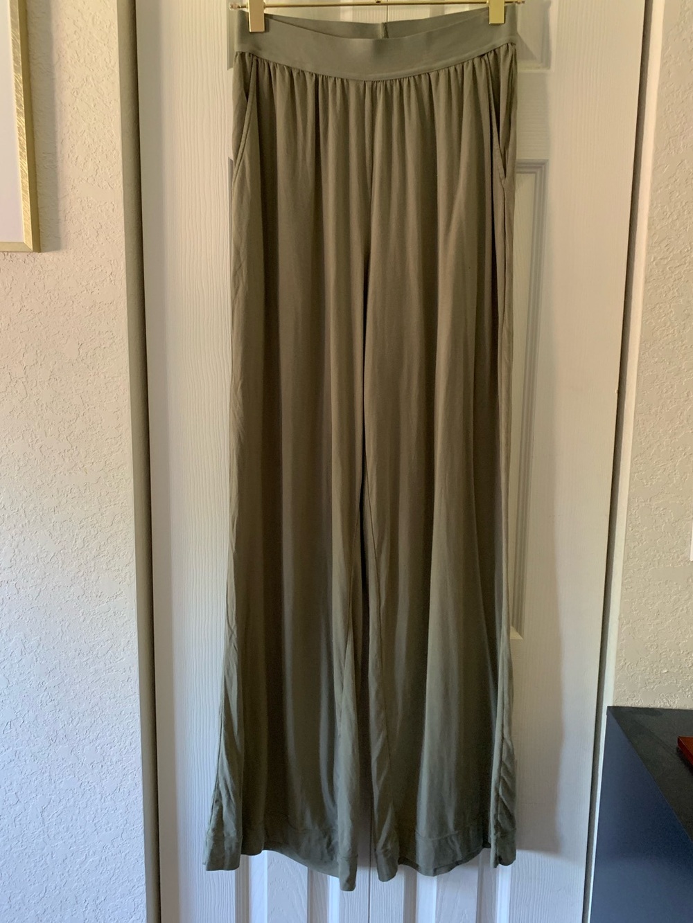 WeWoreWhat Olive Wide-Leg Pull-On Pants Size Small